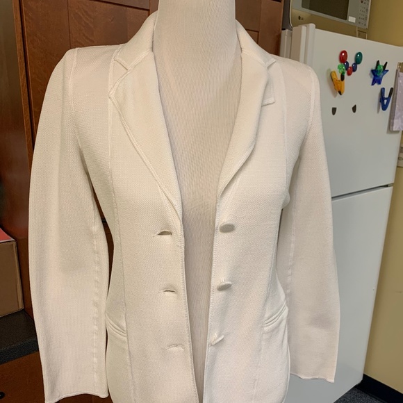 Giorgio Armani Jackets & Blazers - Women's Giorgio Armani white blazer size 38IT/4US